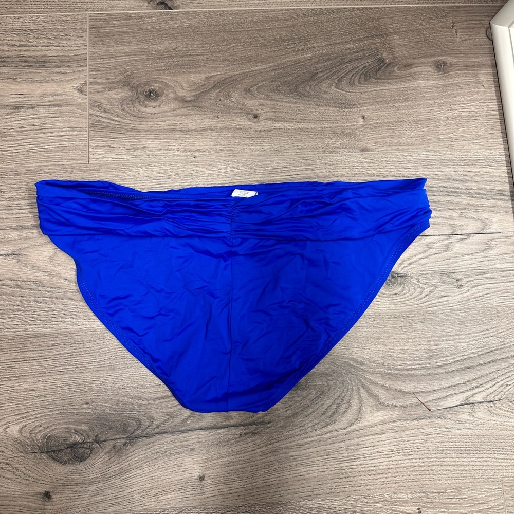 La Blanca Twisted Top Bikini Bottom - Picture 2 of 3
